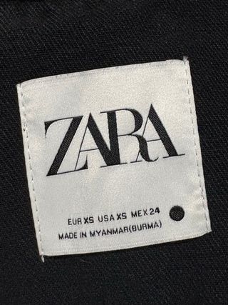 Chaqueta Zara Negra con Flecos