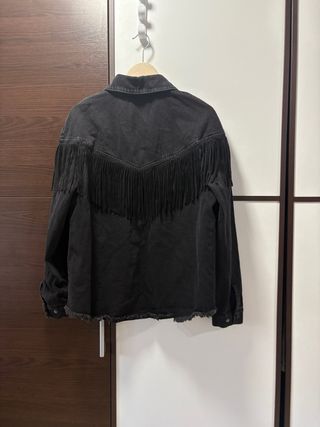 Chaqueta Zara Negra con Flecos
