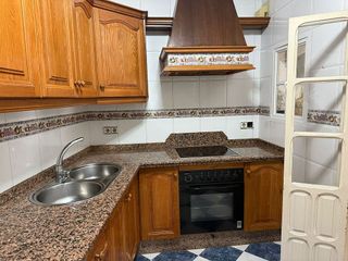 Casa adosada en venta en Cabezas de San Juan (Las)