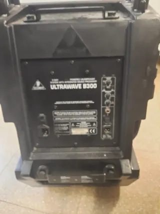 Altavoz Behringer B300 Profesional