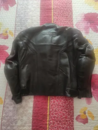 Chaqueta de cuero para moto
