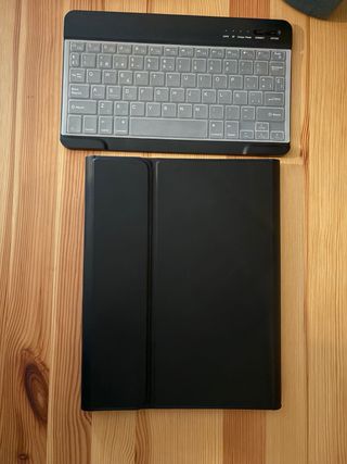 Funda y Teclado iPad 11 Negro