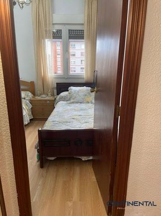Piso en venta en Pumarín en Gijón