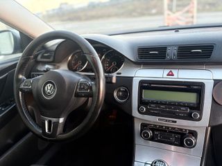 Volkswagen Passat 2010