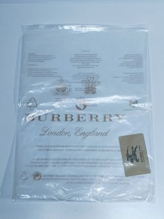 Sciarpa nuova Burberry in Cashmere Beige e Rossa