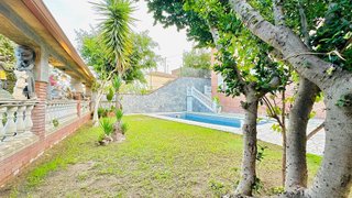 Chalet en venta en Sant Vicenç dels Horts