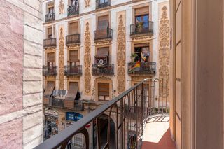 Piso en venta en El Raval en Barcelona