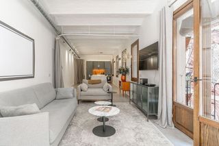 Piso en venta en El Raval en Barcelona