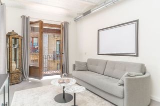 Piso en venta en El Raval en Barcelona