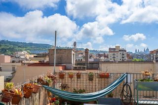 Piso en venta en El Raval en Barcelona