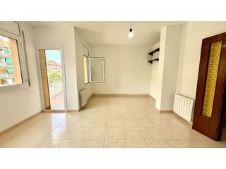 Piso en venta en Artigas - Llefià en Badalona