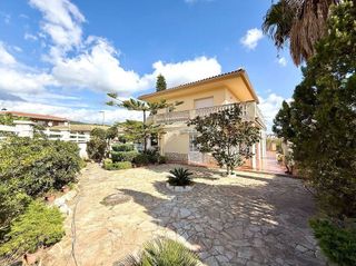 Chalet en venta en Canet de Mar