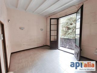 Piso en venta en El Raval en Barcelona