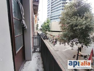 Piso en venta en El Raval en Barcelona