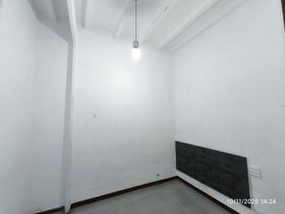 Piso en venta en El Raval en Barcelona