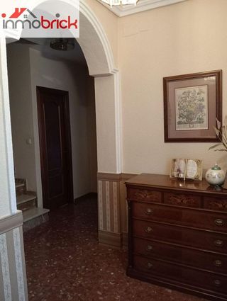 Casa adosada en venta en Lucena