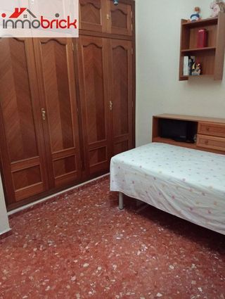 Casa adosada en venta en Lucena