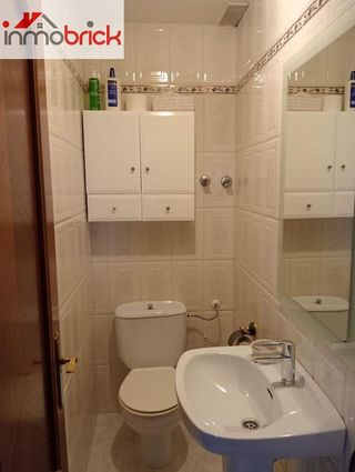 Casa adosada en venta en Lucena