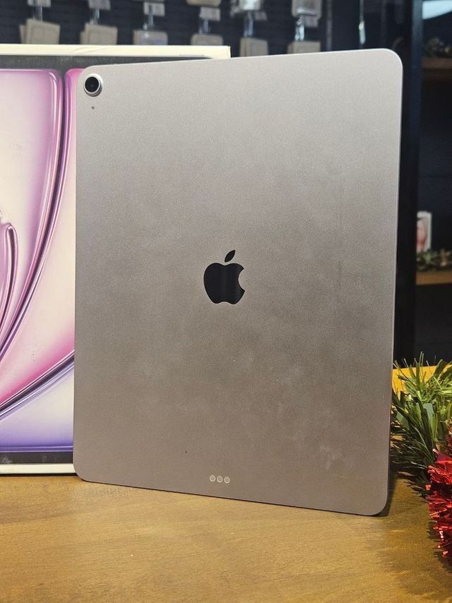IPAD AIR 7TH GEN 128gb WIFI 13" M3 LAVANDA