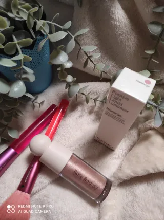 Iluminador Rare Beauty Mesmerize