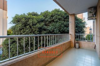 Piso en venta en San Luis en Almería