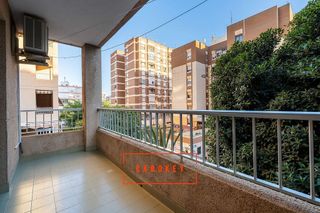 Piso en venta en San Luis en Almería