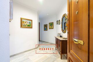 Piso en venta en San Luis en Almería