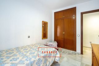 Piso en venta en San Luis en Almería