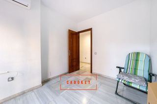 Piso en venta en San Luis en Almería