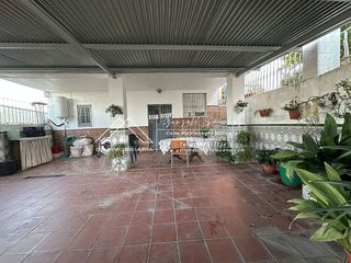 Chalet en venta en Lucena