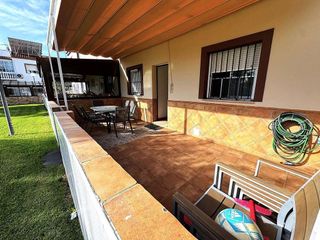 Casa adosada en venta en Aljaraque