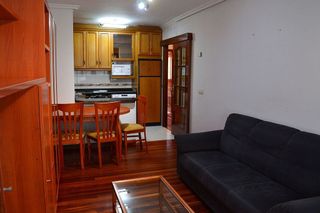 Casa adosada en venta en Medina de Pomar