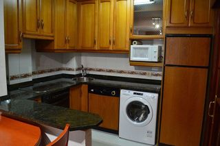 Casa adosada en venta en Medina de Pomar