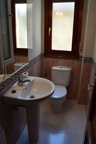 Casa adosada en venta en Medina de Pomar