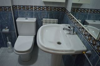 Casa adosada en venta en Medina de Pomar