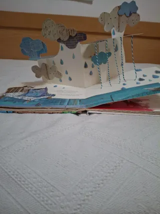 El Monstruo de Colores, un libro pop-up