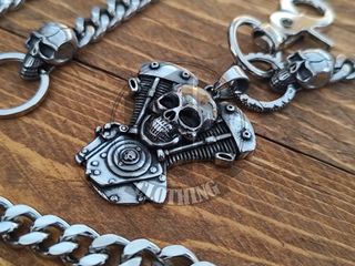 Catena portafoglio con teschio e motore