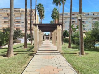 Piso en venta en El Cónsul - Ciudad Universitaria en Málaga