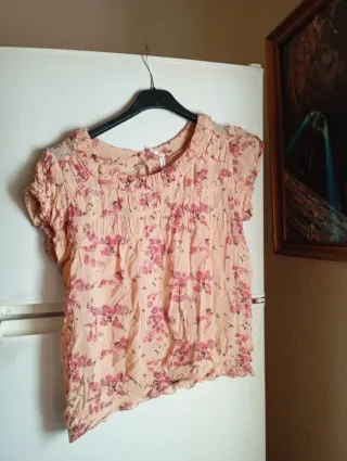 Blusa floral rosa y beige