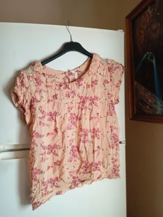 Blusa floral rosa y beige