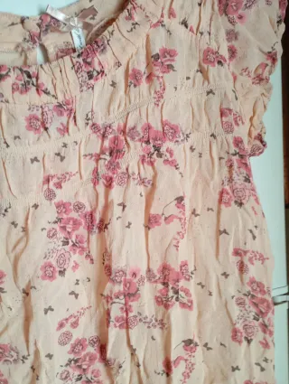 Blusa floral rosa y beige