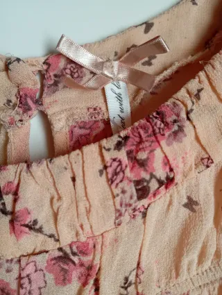 Blusa floral rosa y beige