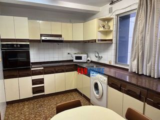 Piso en venta en El Polígono en Gijón