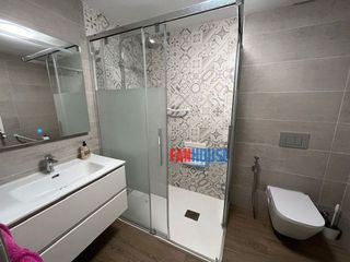 Piso en venta en El Polígono en Gijón