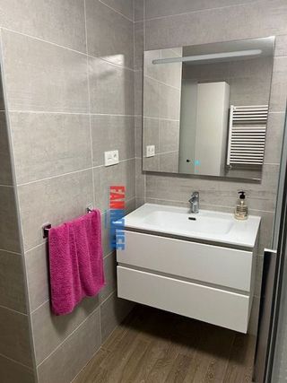 Piso en venta en El Polígono en Gijón