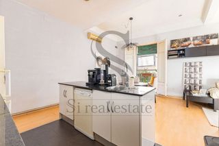 Piso en venta en El Raval en Barcelona