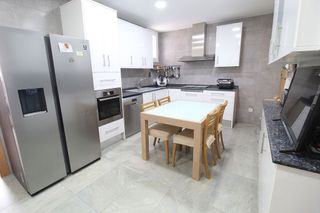 Casa adosada en venta en Sant Andreu de Palomar en Barcelona