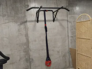 Barra de dominadas CORENGTH Compact Wall Pull Up