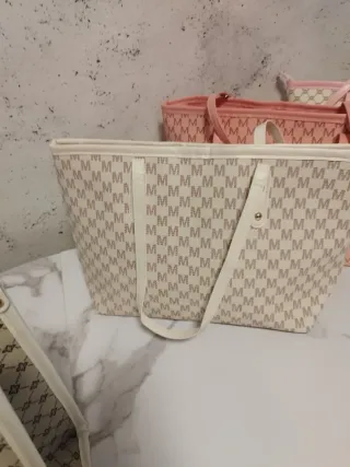 Bolsos grandes mujer beige y rosa