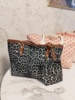 Bolsos grandes mujer beige y rosa